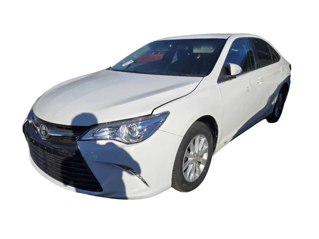 Toyota  Camry 