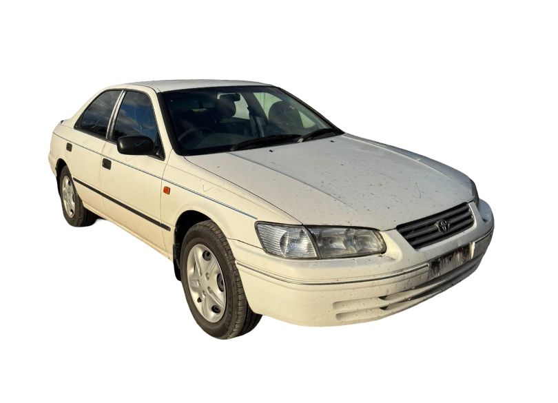 Toyota  Camry 