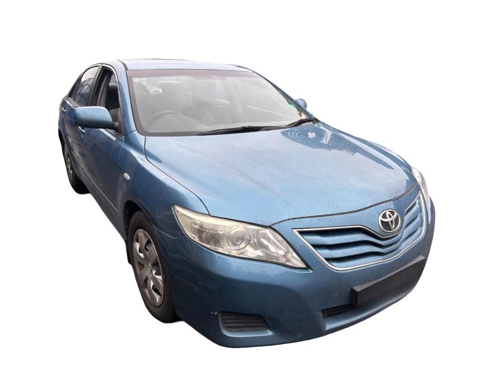 Toyota  Camry 