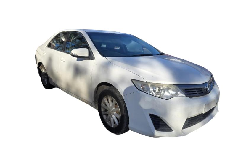 Toyota  Camry 